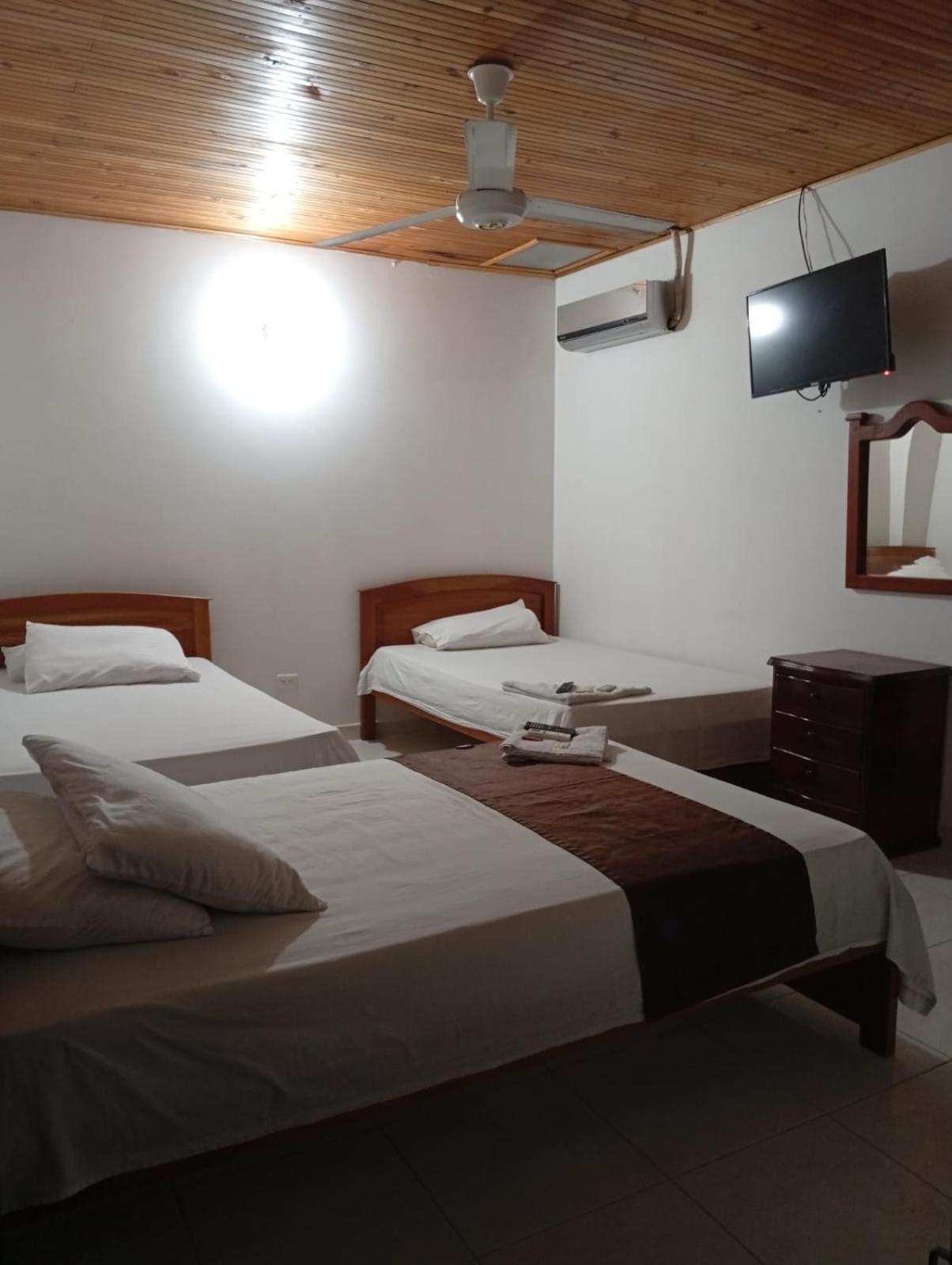 Hotel Kerana Moon Puerto Boyaca Esterno foto